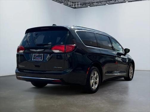 2018 Chrysler Pacifica Hybrid Limited