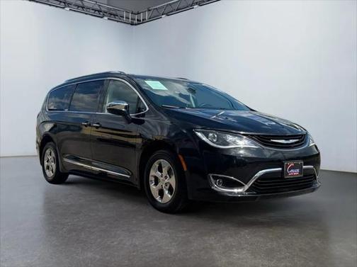 2018 Chrysler Pacifica Hybrid Limited