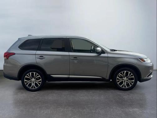 2018 Mitsubishi Outlander SE