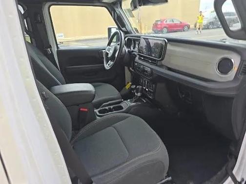 Bright White Clearcoat 2024 Jeep Wrangler 4xe Sahara