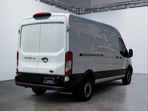 Oxford White 2024 Ford Transit-250 Base