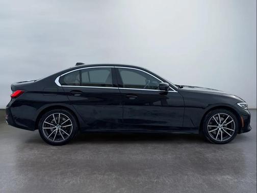 2022 BMW 330 xDrive