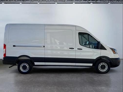 Oxford White 2025 Ford Transit-250 Base