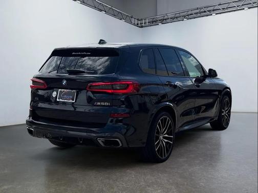 2020 BMW X5 M50i