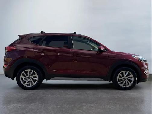 2017 Hyundai TUCSON SE Plus