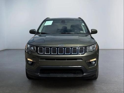 Olive Green Pearlcoat 2017 Jeep New Compass Latitude