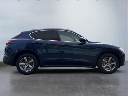 Montecarlo Blue Metallic 2021 Alfa Romeo Stelvio Base