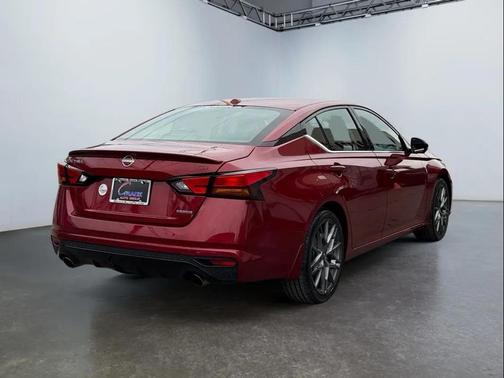 2024 Nissan Altima SR VC-Turbo FWD