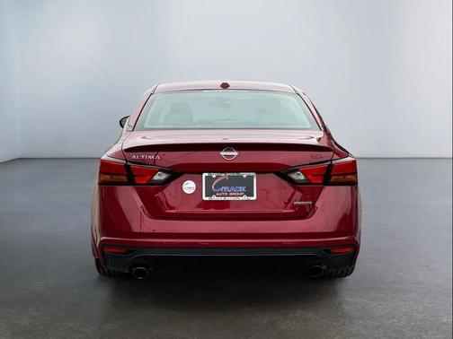 2024 Nissan Altima SR VC-Turbo FWD