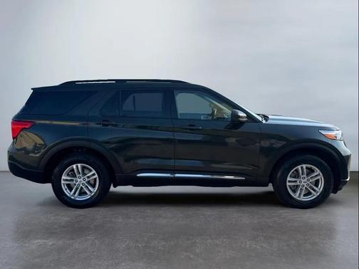 Carbonized Gray Metallic 2023 Ford Explorer XLT