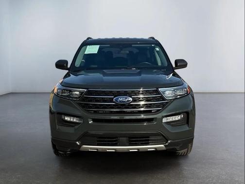 Carbonized Gray Metallic 2023 Ford Explorer XLT