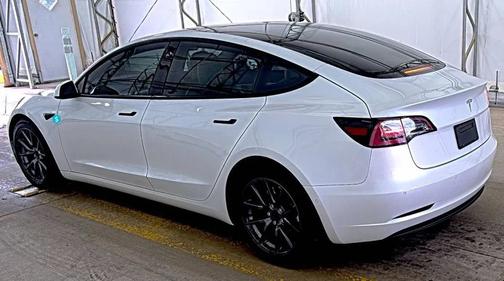 Pearl White Multi-Coat 2021 Tesla Model 3 Standard Range Plus