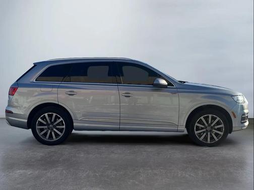 2019 Audi Q7 55 Premium