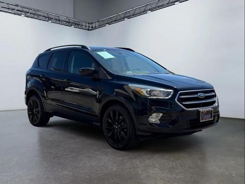 Shadow Black 2017 Ford Escape SE