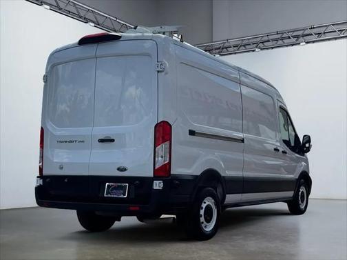 2022 Ford Transit-250 Base