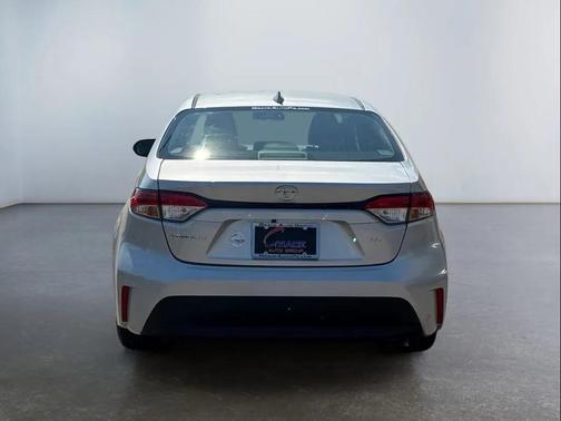 Classic Silver Metallic 2025 Toyota Corolla LE