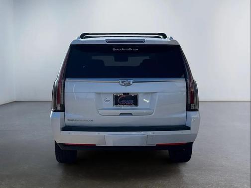 2018 Cadillac Escalade ESV Luxury