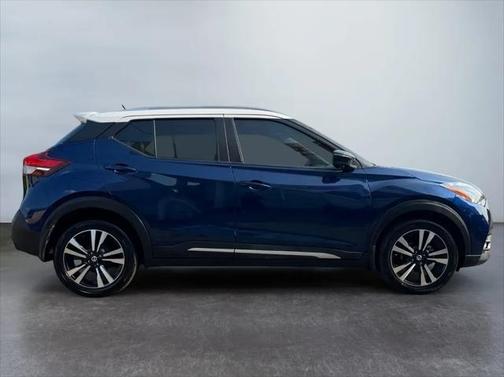 2019 Nissan Kicks SR