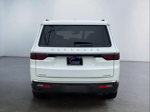 Bright White Clearcoat 2022 Jeep Wagoneer Series II 4x4