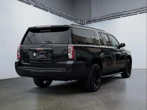 2020 GMC Yukon XL SLT