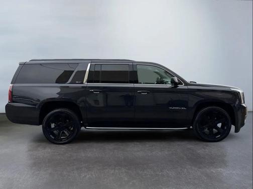 2020 GMC Yukon XL SLT
