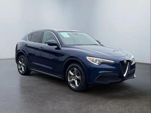 2021 Alfa Romeo Stelvio Base