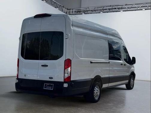 Oxford White 2024 Ford Transit-350 Base