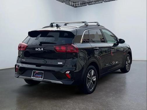2022 Kia Niro LXS
