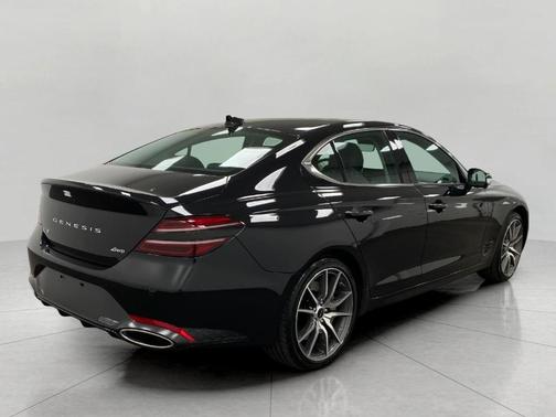 Vik Black 2026 Genesis G70 2.5T Prestige