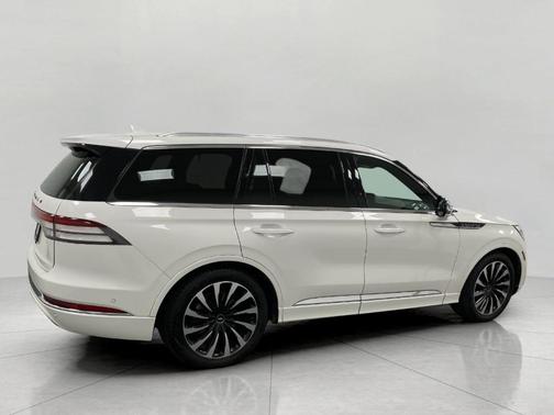 2022 Lincoln Aviator Black Label Grand Touring