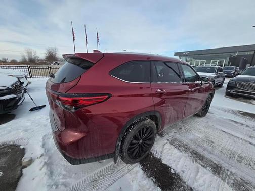 2021 Toyota Highlander Platinum