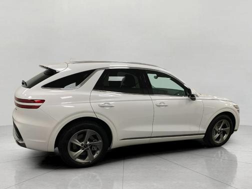 Uyuni White 2026 Genesis GV70 2.5T