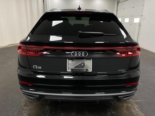 2023 Audi Q8 55 Premium Plus