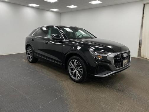 2023 Audi Q8 55 Premium Plus