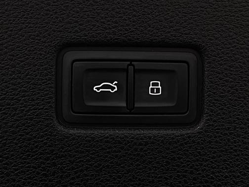 2023 Audi Q8 55 Premium Plus