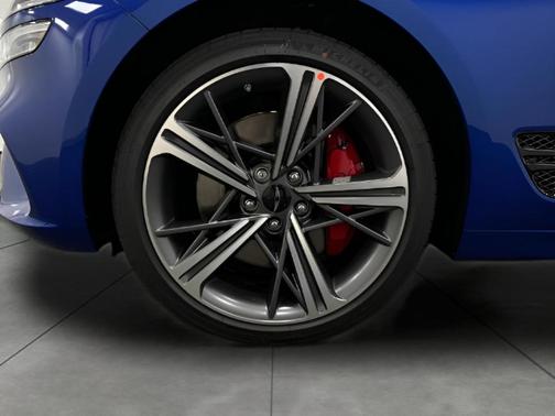 2025 Genesis G70 3.3T Sport Advanced