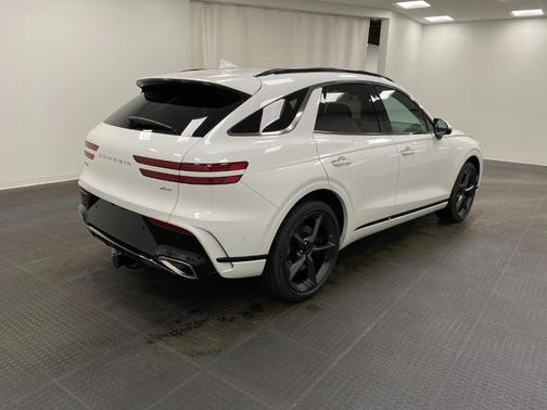 Uyuni White 2026 Genesis GV70 2.5T Sport Prestige