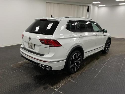 2022 Volkswagen Tiguan 2.0T SEL R-Line
