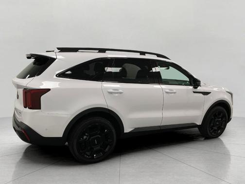 Glacial White Pearl 2024 Kia Sorento