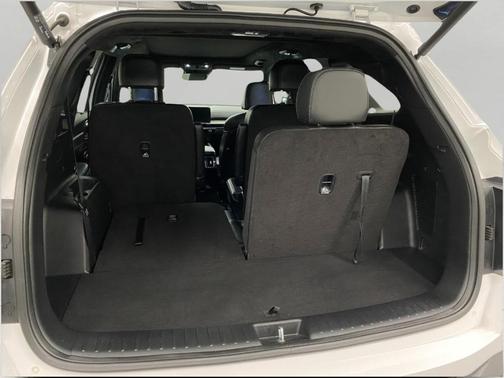 Glacial White Pearl 2024 Kia Sorento
