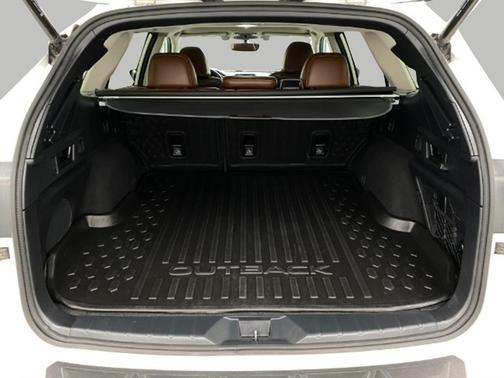 2022 Subaru Outback Touring