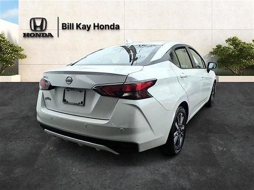 Aspen White 2025 Nissan Versa 1.6 SV