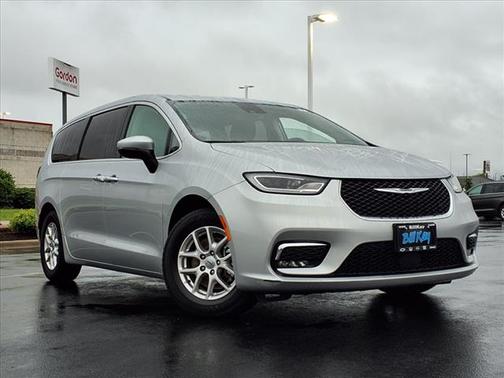 2023 Chrysler Pacifica Touring-L