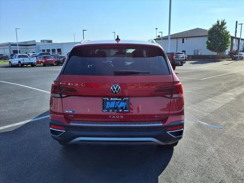 2024 Volkswagen Taos 1.5T SE