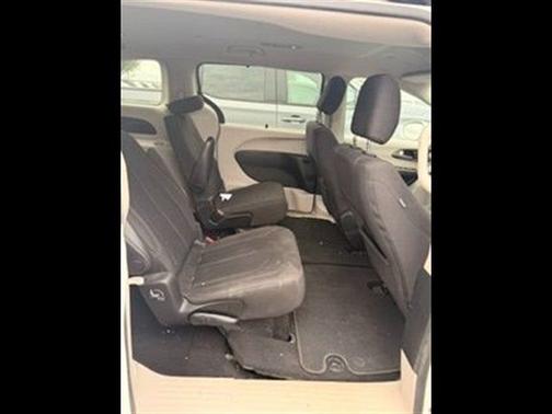 Bright White Clearcoat 2018 Chrysler Pacifica Touring Plus