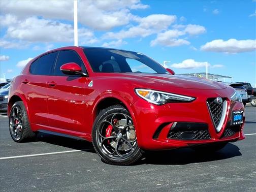 2018 Alfa Romeo Stelvio Quadrifoglio