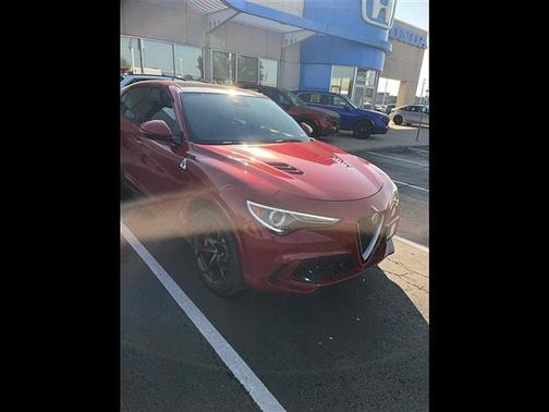 2018 Alfa Romeo Stelvio Quadrifoglio
