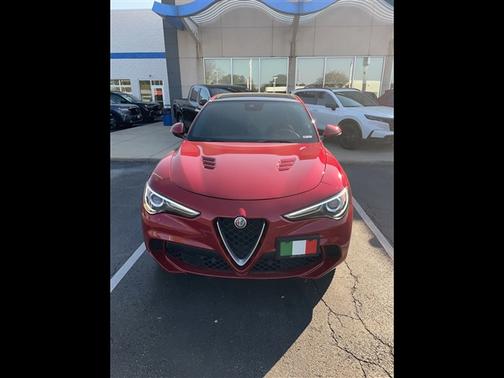 2018 Alfa Romeo Stelvio Quadrifoglio