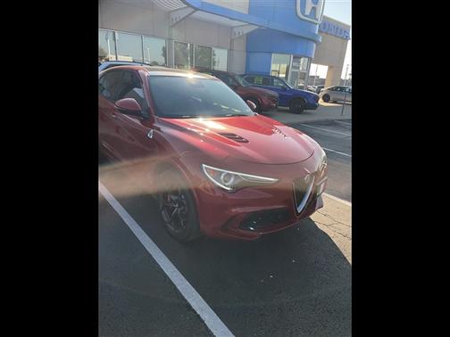 2018 Alfa Romeo Stelvio Quadrifoglio