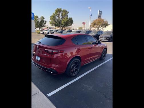2018 Alfa Romeo Stelvio Quadrifoglio